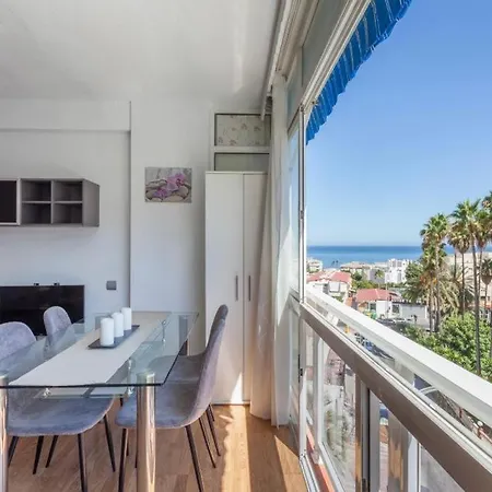 Sunny Seaview Apartamento *